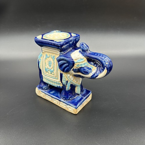 Elephant statue figurine - figurine, blue